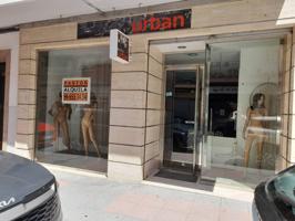 Local comercial en alquiler photo 0