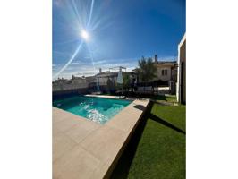 CASA ADOSADA EN VENTA URB. CASTALLA INTERNACIONAL photo 0