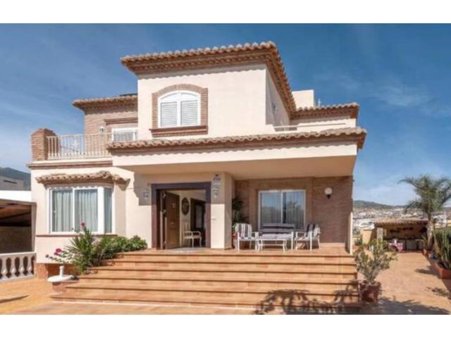 CASA INDEPENDIENTE EN BENALMÁDENA photo 0