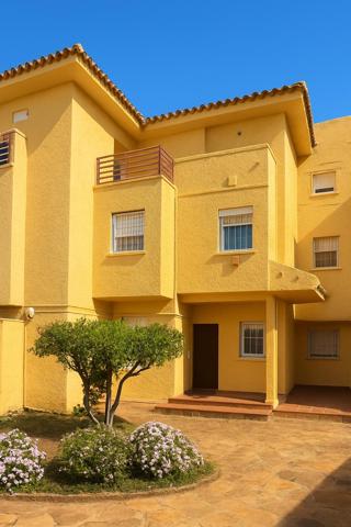 Venta adosado Urbanización La Palmera, Milla Dorada, Estepona, Málaga photo 0