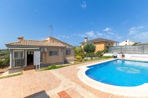 Venta Chalet independiente en La Pobla de Vallbona (Valencia) photo 0