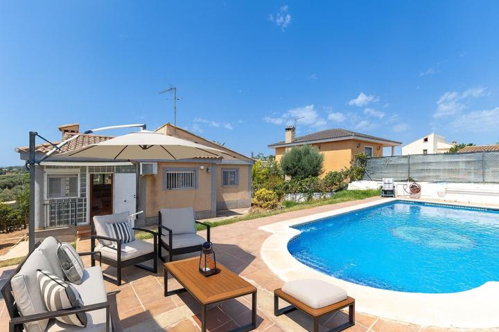 Venta Chalet independiente en La Pobla de Vallbona (Valencia) photo 0