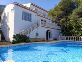 Villa En venta en Dénia photo 0