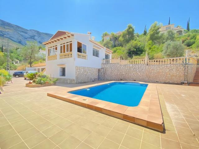 Villa En venta en Dénia photo 0