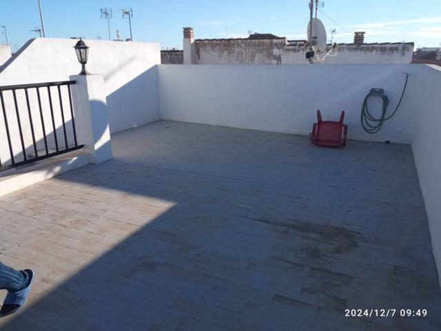 CASA DE 3 DORMITORIOS CON TERRAZA A 400 METROS DE LA PLAYA photo 0