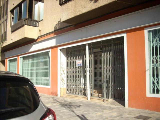 LOCAL DE 950M² A 4 CALLES EN ZONA COMERCIAL photo 0