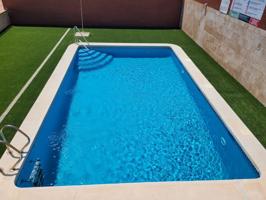 ESTUPENDO PISO DE 2 DORMITORIOS CON PARKING Y PISCINA photo 0