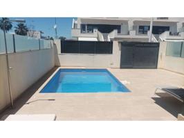 CASA DUPLEX CON PISCINA PRIVADA photo 0