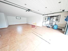 Alquiler anual, Gondomar Peitieiros, chalet con piscina. photo 0