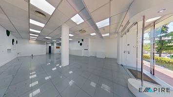 Local en venta en Parla de 171 m2 photo 0