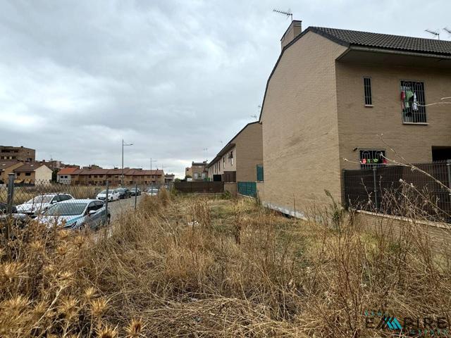 Terreno en venta en Parla de 224 m2 photo 0
