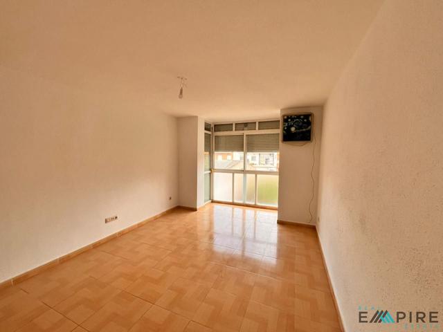 Piso en venta en Parla de 64 m2 photo 0