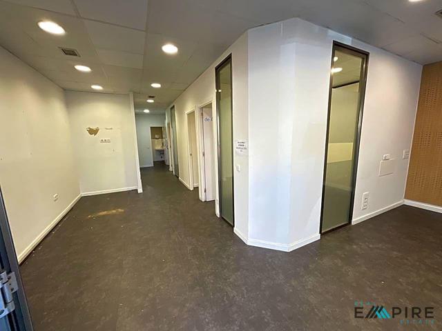 Local en alquiler en Parla de 150 m2 photo 0