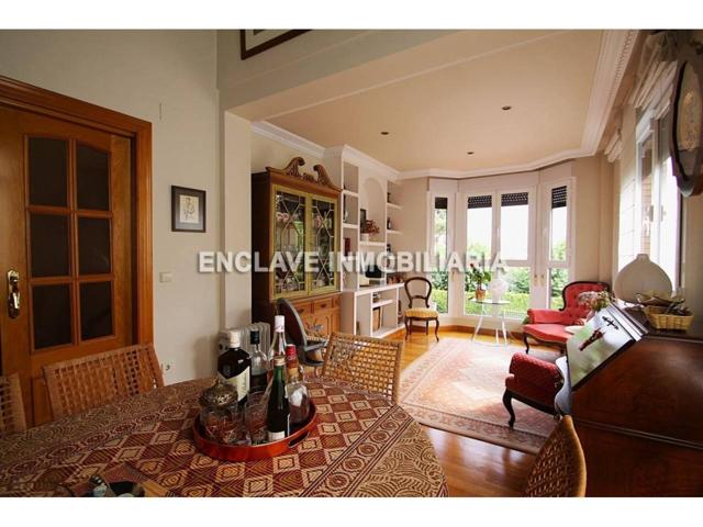 Chalet unifamiliar en venta en Ciudad-Naranco-Vallobín(33012) photo 0