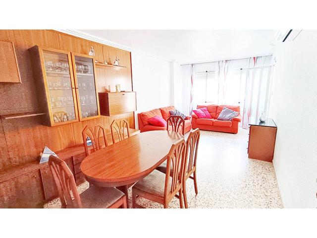 Piso en venta en Llandells photo 0
