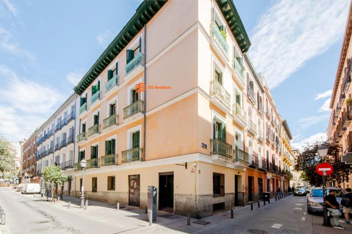 BAJO EN FINCA REPRESENTATIVA A POCOS PASOS DE LA GRAN VÍA photo 0