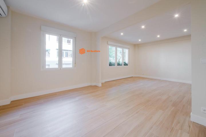 Piso reformado a estrenar en la mejor zona de Parque de las Avenidas photo 0