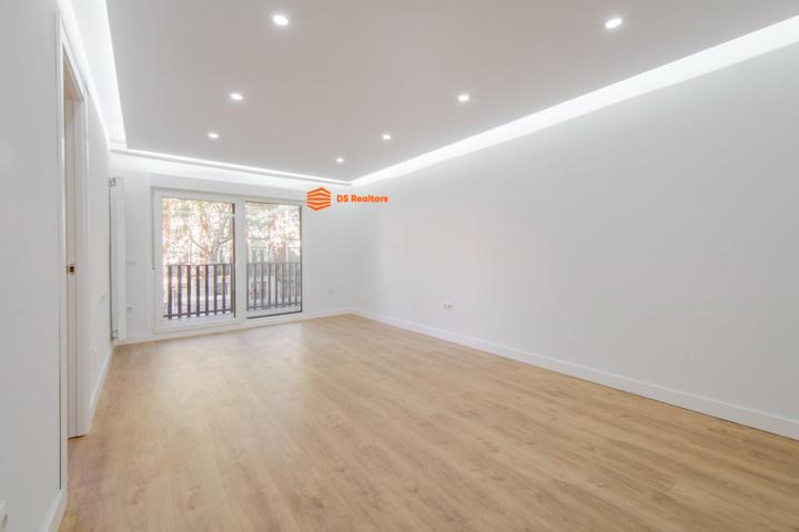 PISO EN VENTA EN AVENIDA CIUDAD DE BARCELONA photo 0