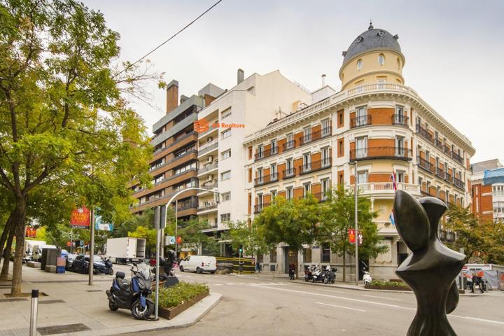 Piso en Ortega y Gasset 12 photo 0