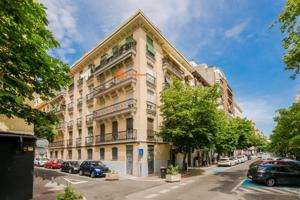 Piso en calle Montesa photo 0