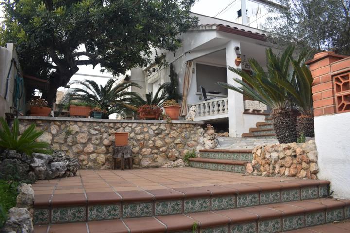 ESPECTACULAR CASA EN CAN GORDEI (LA BISBAL DEL PENEDÉS) photo 0