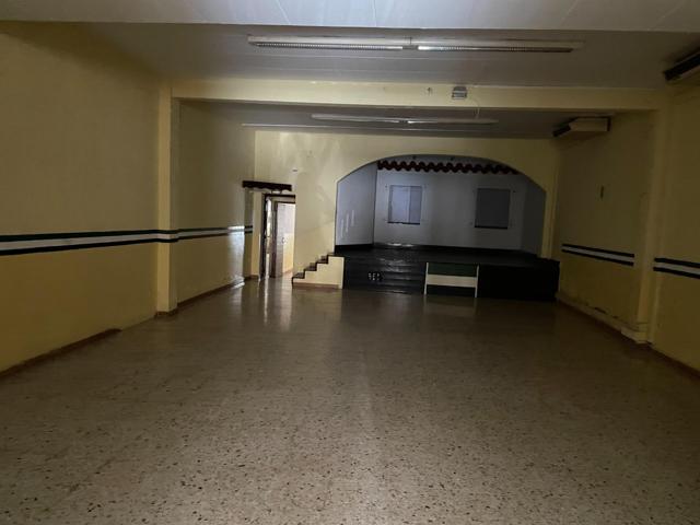 ALQUILER LOCAL CENTRO EL VENDRELL photo 0