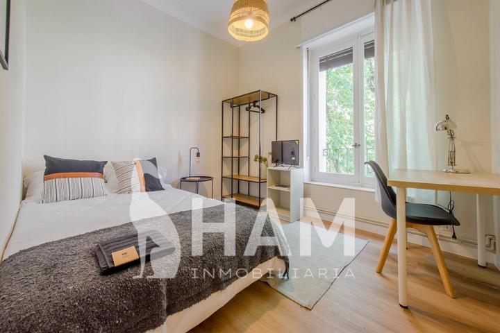 Planta Baja En venta en Pueblo Nuevo, Madrid photo 0