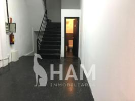 ¡Oportunidad Única! Local Comercial en venta con sótano. photo 0