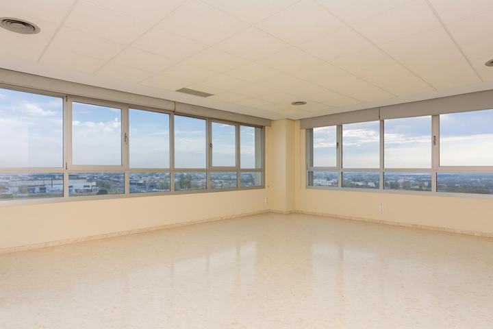 Oficina En venta en Pueblo Nuevo, Madrid photo 0