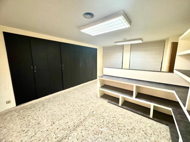 LOCAL EN LA RAMBLA DEL VENDRELL photo 0