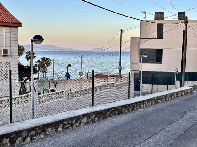 Chalet adosado en venta en Cabo de la Huerta photo 0