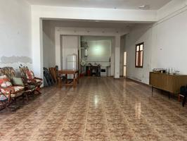 ALG180 - LOCAL COMERCIAL DE 72M2 EN EL PARQUE SALVADOR CASTELL DE ALGEMESÍ photo 0