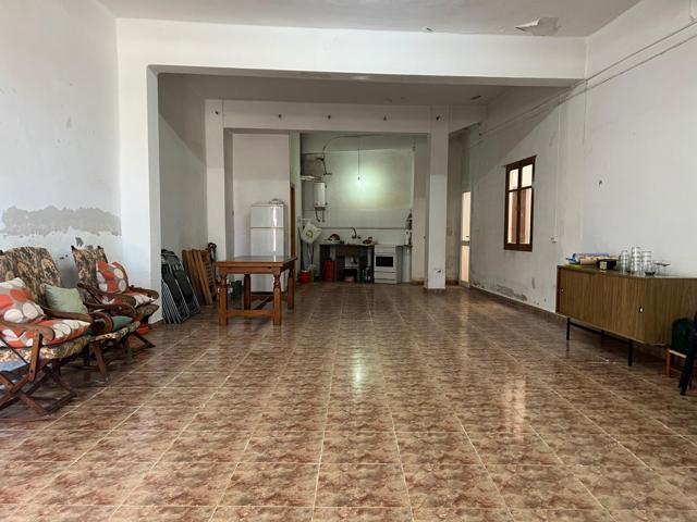 ALG180 - LOCAL COMERCIAL DE 72M2 EN EL PARQUE SALVADOR CASTELL DE ALGEMESÍ photo 0