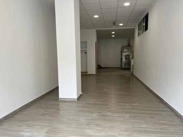 ALG193 - LOCAL COMERCIAL DE 100M2 EN LA PLAZA DE LA RIBERA DE ALGEMESI photo 0