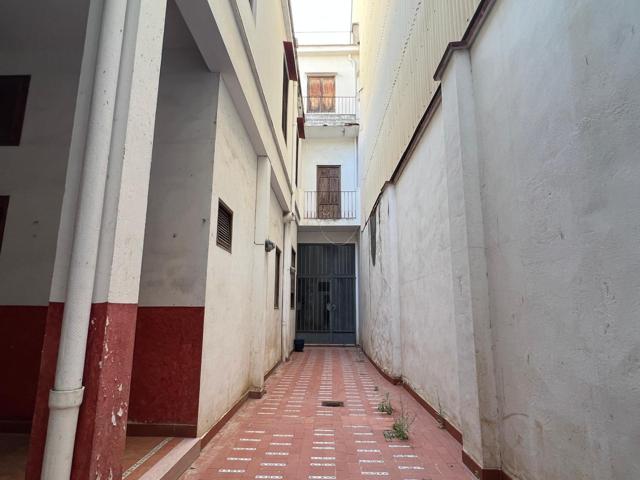 ALG237 - CASA DE 454M2 EN LA CALLE MUNTANYA DE ALGEMESÍ - ZONA CENTRO photo 0