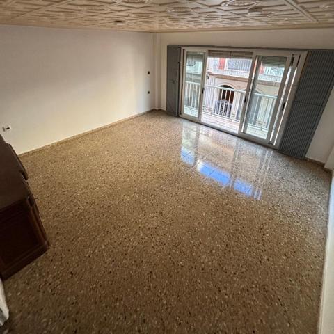 ALG246 - PISO DE 111M2 EN LA CALLE NOU DEL CONVENT DE ALGEMESÍ photo 0