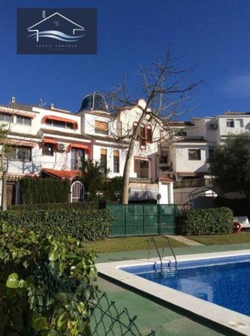 Chalet adosado en venta con piscina y jardín en Cabo de las Huertas - Playa San Juan, Alicante photo 0