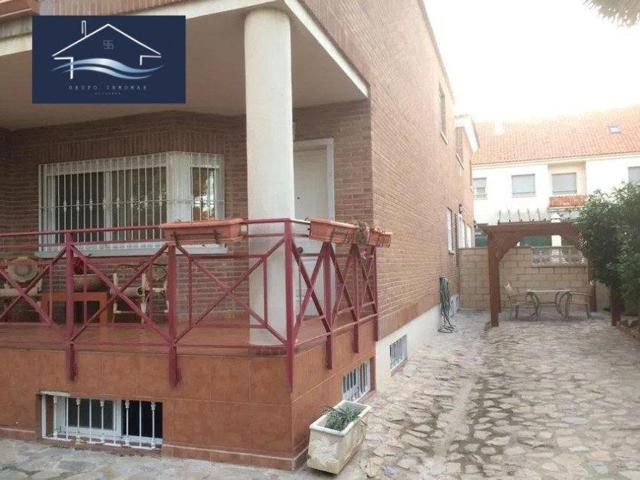 CHALET ADOSADO EN VENTA EN SAN JUAN DE ALICANTE photo 0