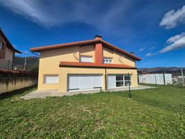 CHALET BIFAMILIAR EN VALLE DE MENA photo 0
