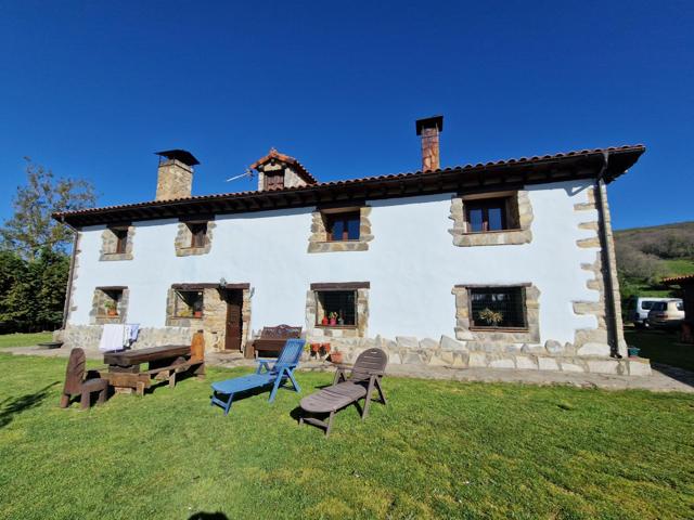 PRECIOSA CASA CON TERRENO Y POSIBILIDAD DE NEGOCIO photo 0