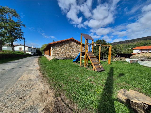 CASA EN VENTA EN MERINDAD DE MONTIJA photo 0