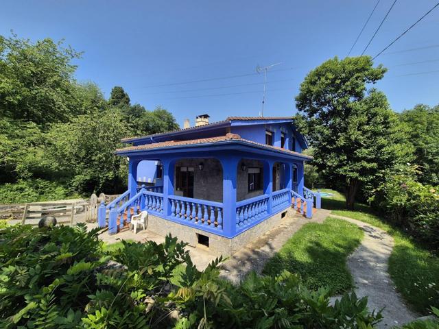 EN VENTA CASA CON PISCINA EN EL VALLE DE MENA photo 0