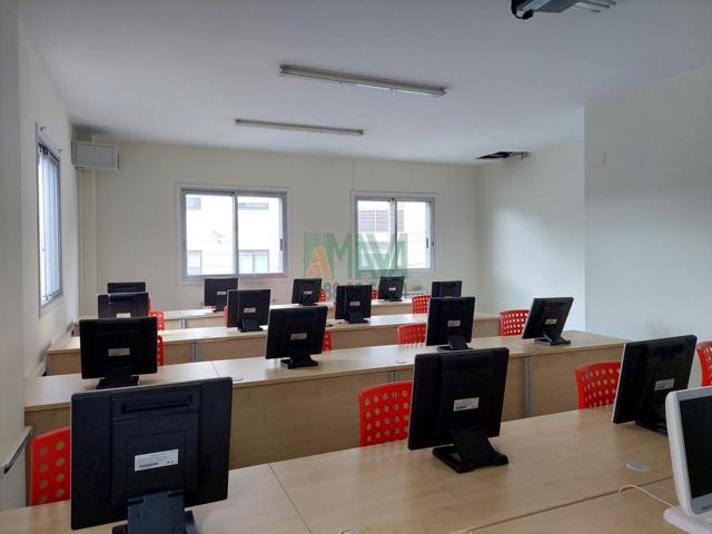 Local con licencia para academia. La Valenzana photo 0