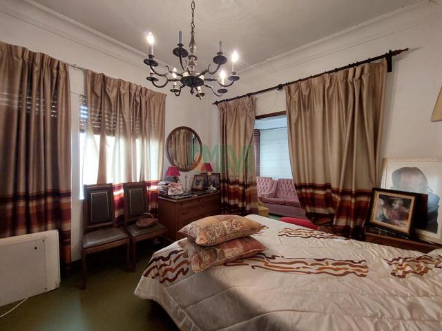 CHALET DE 265 m2 EN PLENO CENTRO photo 0