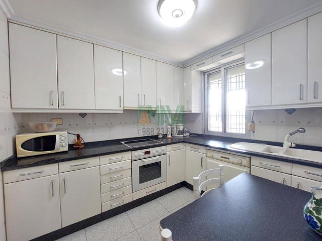 CASA DE 5 DORMITORIOS, ZONA PINO. photo 0