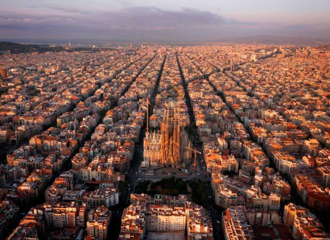 INCREIBLE ÁTICO EN EIXAMPLE CON IMPRESIONANTE TERRAZA DE 56M2 CON VISTAS A LA SAGRADA FAMILIA photo 0