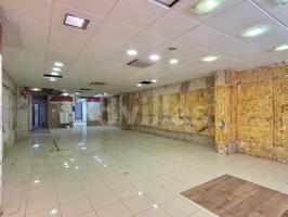 Local En venta en Avinguda Menorca - Sínia Costabella, Maó photo 0