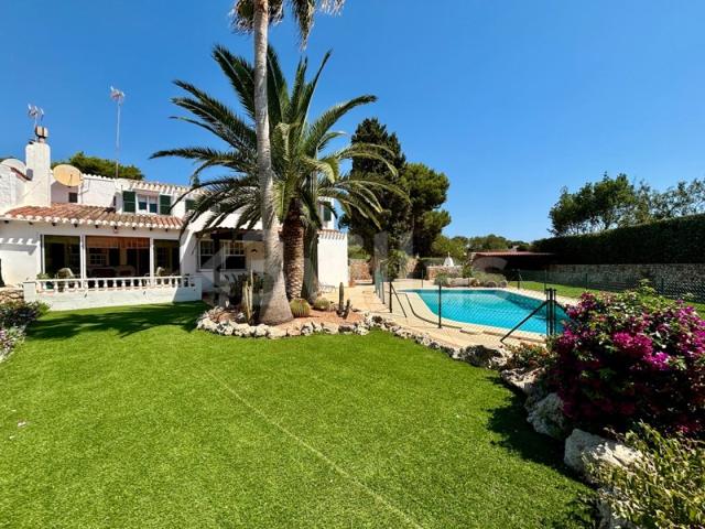 Casa De Campo En venta en Es Castell photo 0