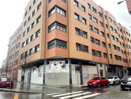 GRAN LOCAL EN VENTA EN GIJÓN – EN ESQUINA, CON SALIDA DE HUMOS Y AMPLIA FACHADA photo 0