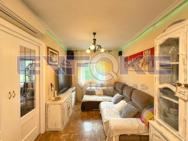 EXCELENTE UBICACIÓN Y ORIENTACIÓN MUY LUMINOSO! photo 0
